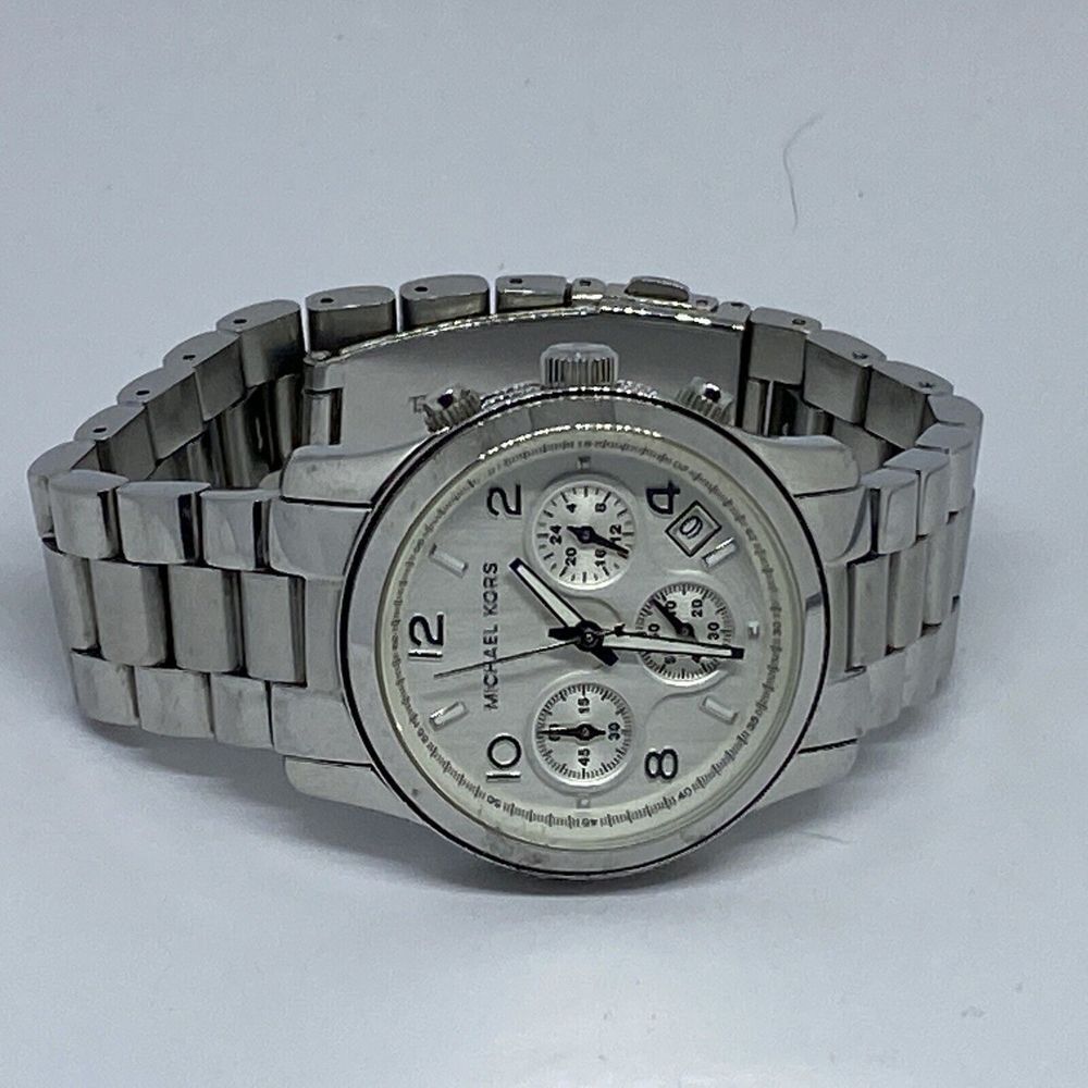 Michael Kors Runway MK5076 Women's Silver Stainless Steel Analog Dial Watch RQ44 - Picture 7 of 12